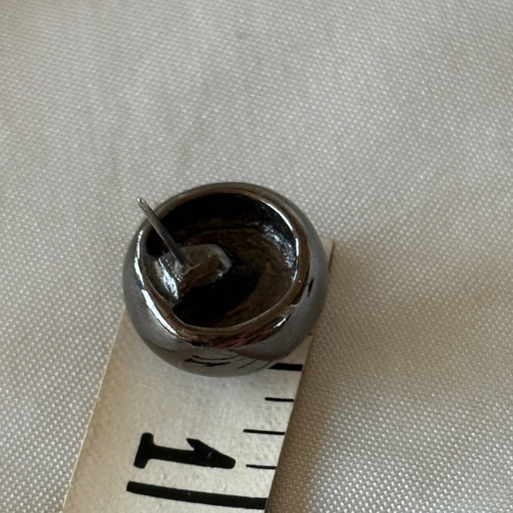 Vintage Kaleidoscope Rhinestone Bezel Stud Earrings Gunmetal Graphite Gray - Picture 6 of 9